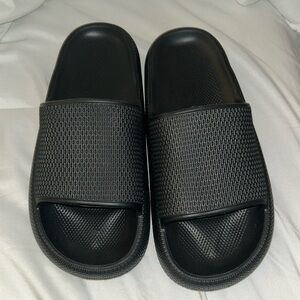 New pillow slippers for women or men